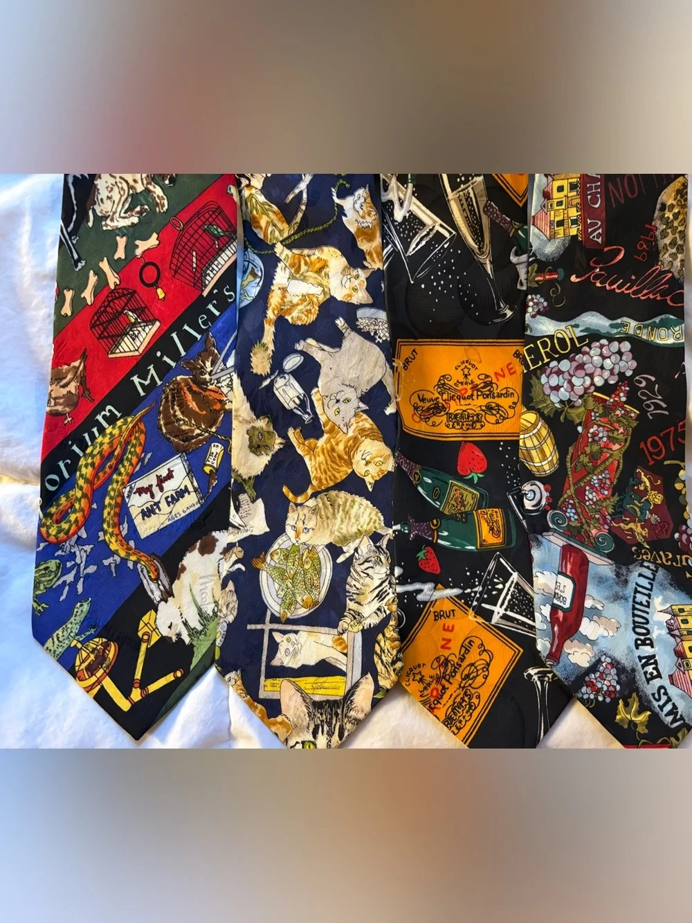 Nicole Miller Silk necktie set; Cats, Dogs, Wine/Food, Nice!